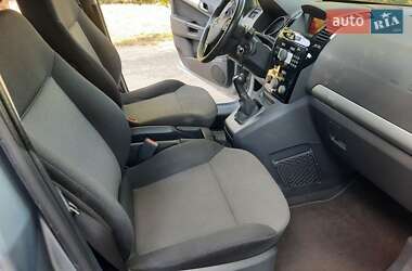 Мінівен Opel Zafira 2010 в 