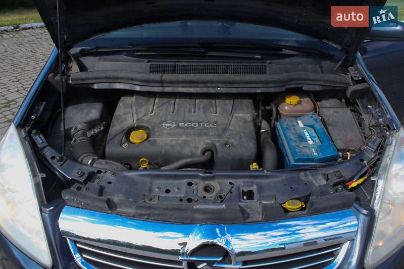 Минивэн Opel Zafira 2008 в Надворной