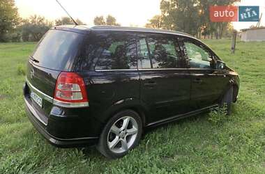 Минивэн Opel Zafira 2010 в 