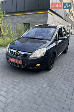 Минивэн Opel Zafira 2008 в Луцке