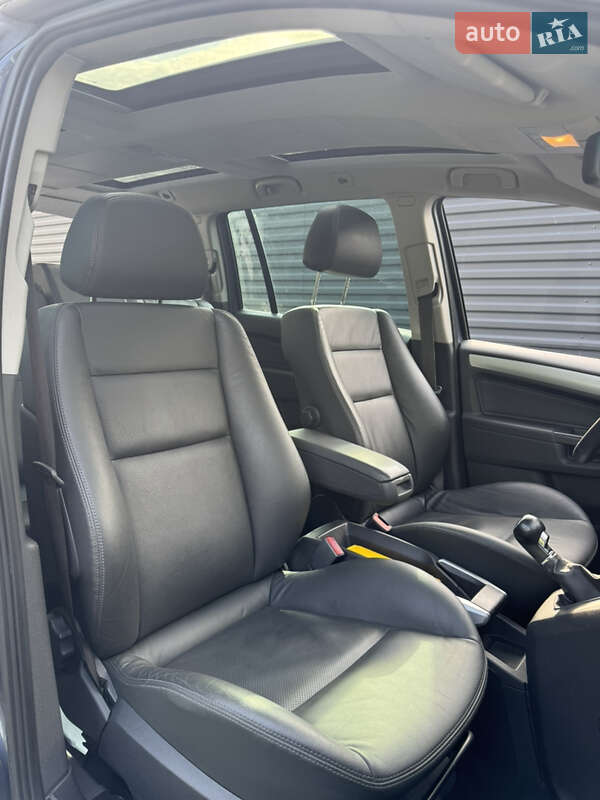 Минивэн Opel Zafira 2008 в Луцке