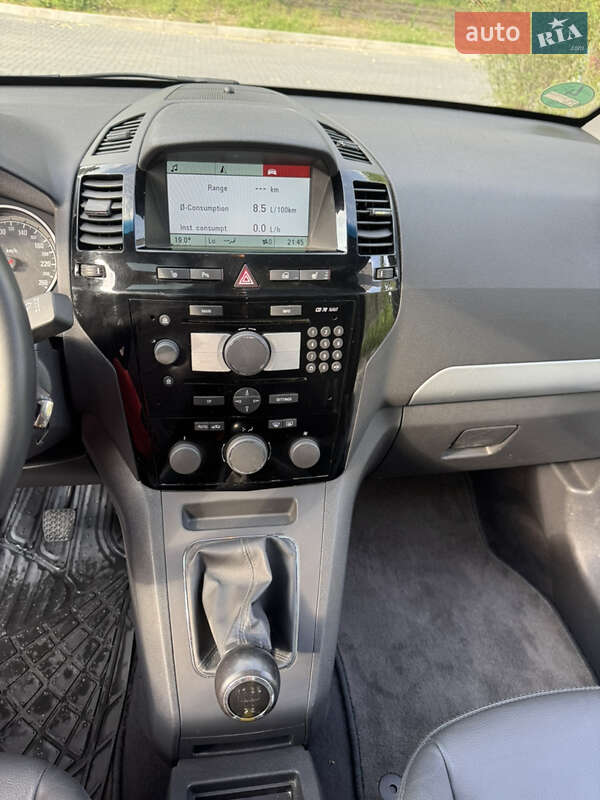Минивэн Opel Zafira 2008 в Луцке