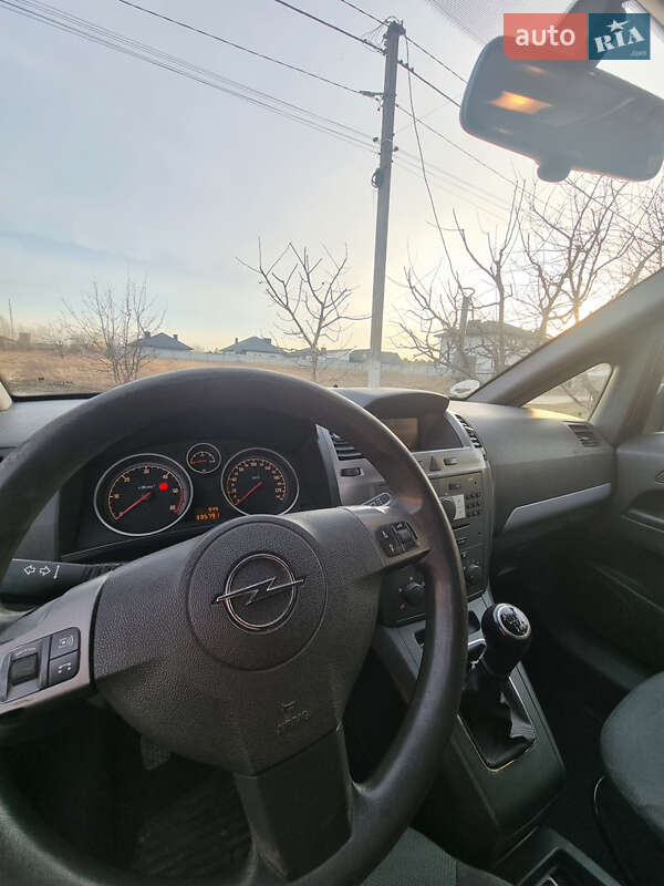 Минивэн Opel Zafira 2007 в Ковеле