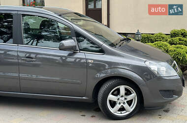 Мінівен Opel Zafira 2010 в 