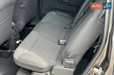 Мінівен Opel Zafira 2010 в 