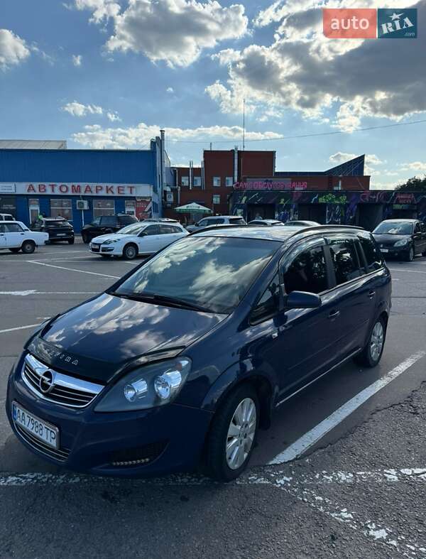 Мінівен Opel Zafira 2009 в Києві