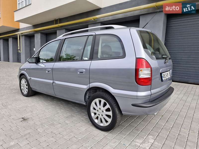 Минивэн Opel Zafira 2005 в Виннице