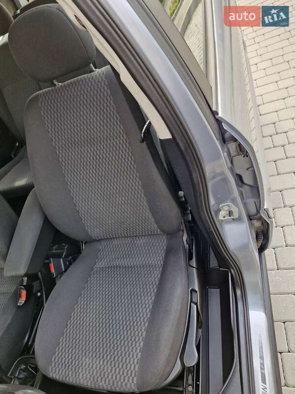 Минивэн Opel Zafira 2005 в Виннице