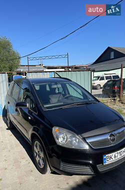Минивэн Opel Zafira 2006 в Ровно