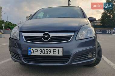 Минивэн Opel Zafira 2007 в 