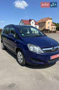 Минивэн Opel Zafira 2012 в Луцке