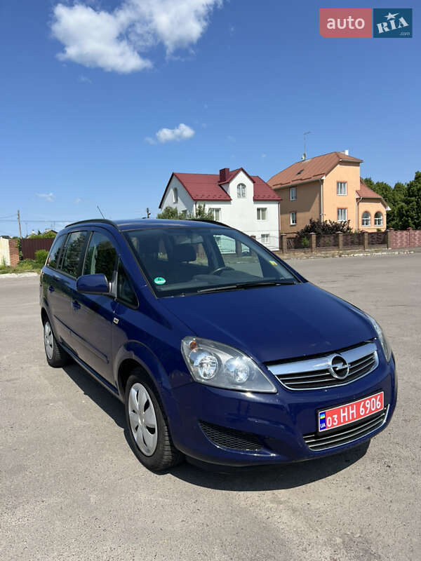 Минивэн Opel Zafira 2012 в Луцке