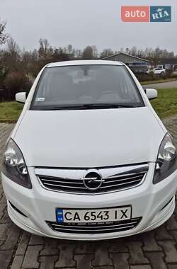 Минивэн Opel Zafira 2011 в 