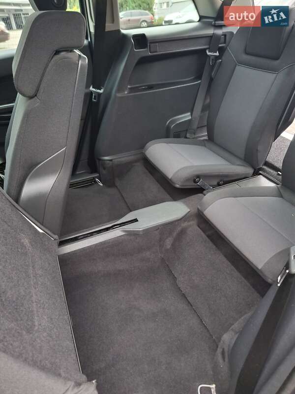 Минивэн Opel Zafira 2009 в Луцке