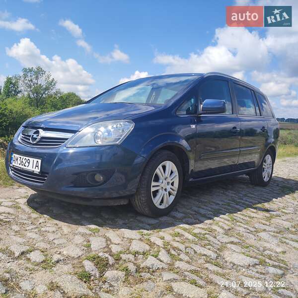 Минивэн Opel Zafira 2011 в Бердичеве