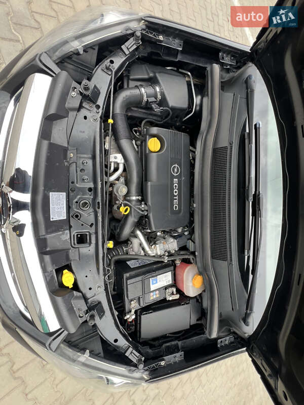 Минивэн Opel Zafira 2013 в Луцке