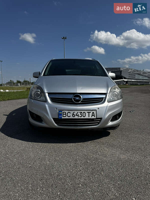 Минивэн Opel Zafira 2009 в Львове