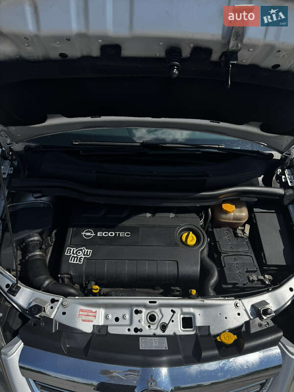 Минивэн Opel Zafira 2009 в Львове