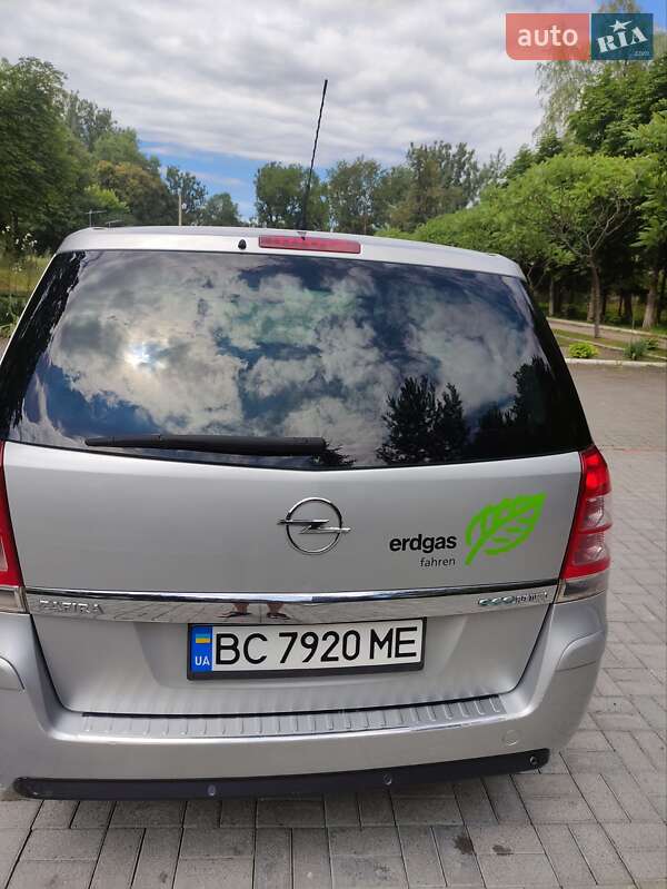 Мінівен Opel Zafira 2011 в Дрогобичі