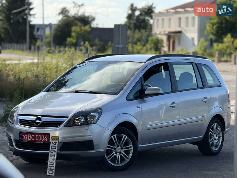 Минивэн Opel Zafira 2006 в 