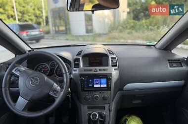 Минивэн Opel Zafira 2006 в 