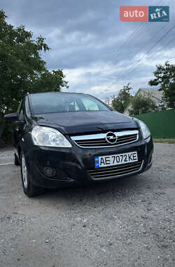 Минивэн Opel Zafira 2008 в Днепре