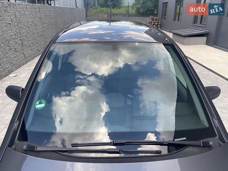 Минивэн Opel Zafira 2009 в Луцке