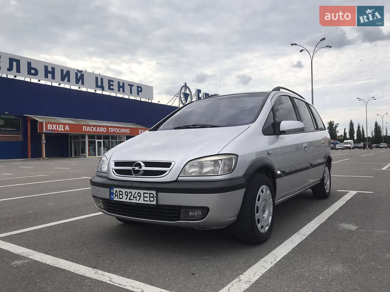 Мінівен Opel Zafira 2004 в Кам'янець-Подільському