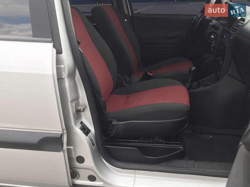 Мінівен Opel Zafira 2004 в Кам'янець-Подільському