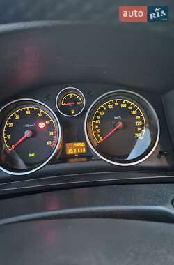 Минивэн Opel Zafira 2011 в 