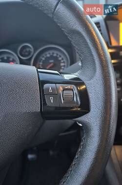 Минивэн Opel Zafira 2011 в 
