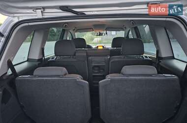 Минивэн Opel Zafira 2011 в 