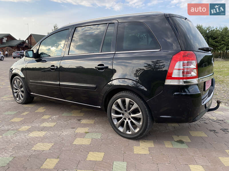 Минивэн Opel Zafira 2012 в Львове