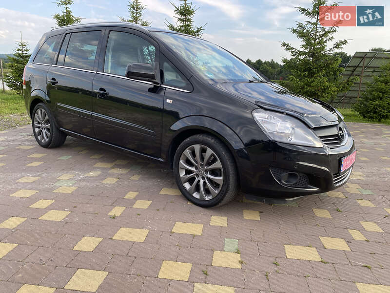 Минивэн Opel Zafira 2012 в Львове