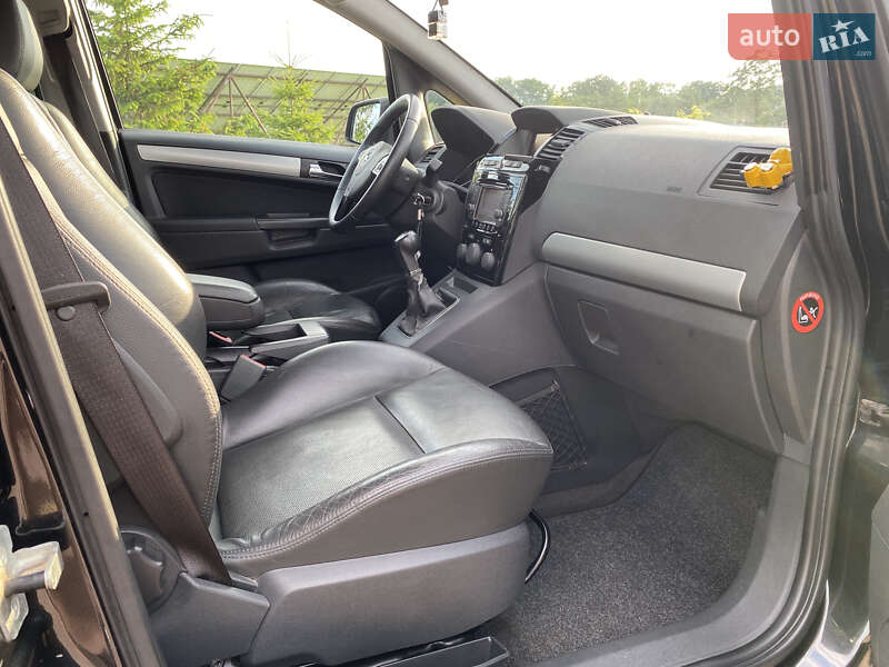Минивэн Opel Zafira 2012 в Львове