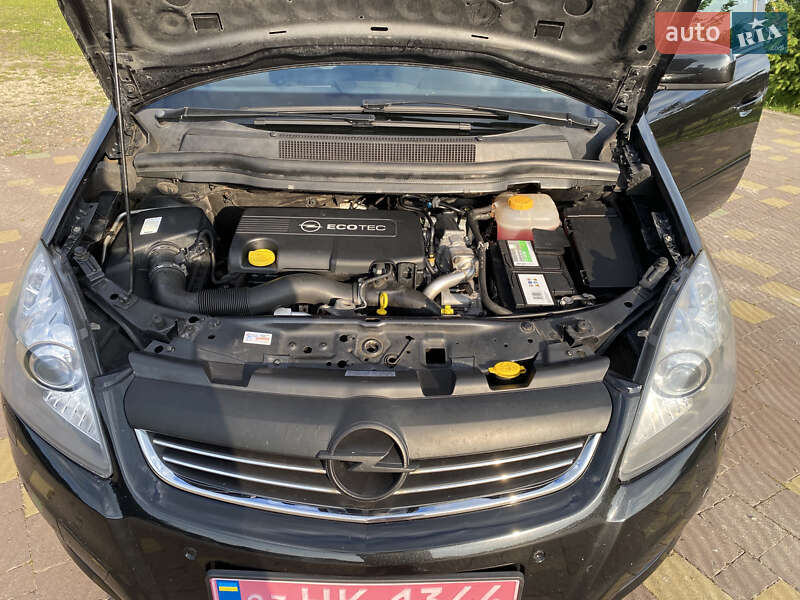 Минивэн Opel Zafira 2012 в Львове