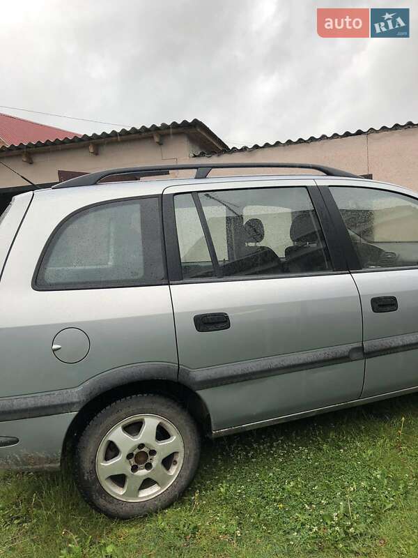Мінівен Opel Zafira 2000 в Луцьку