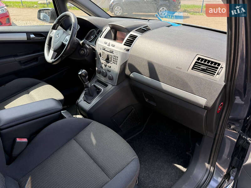 Мінівен Opel Zafira 2008 в Коломиї