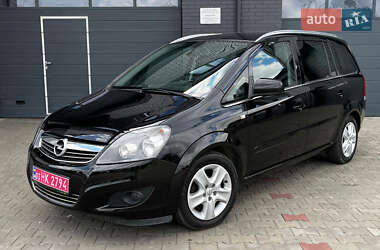 Минивэн Opel Zafira 2011 в 