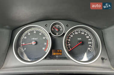 Минивэн Opel Zafira 2011 в 