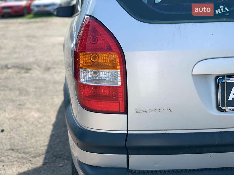 Минивэн Opel Zafira 2004 в Виннице