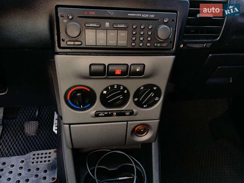 Минивэн Opel Zafira 2004 в Виннице