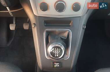 Минивэн Opel Zafira 2010 в 