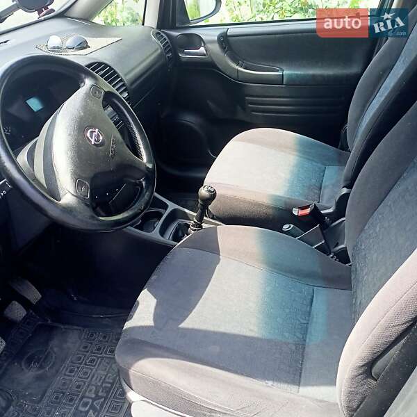 Минивэн Opel Zafira 2000 в Кропивницком