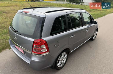 Минивэн Opel Zafira 2008 в 