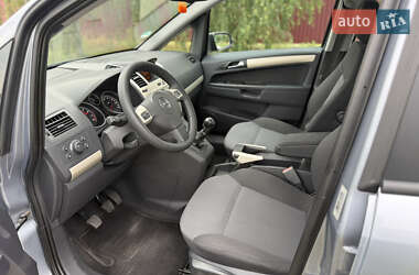 Минивэн Opel Zafira 2008 в 