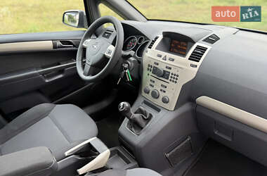 Минивэн Opel Zafira 2008 в 