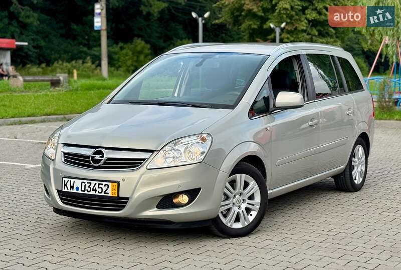 Opel Zafira 2011