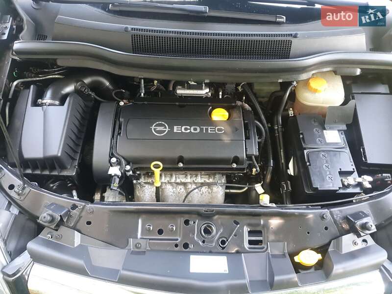 Минивэн Opel Zafira 2010 в Харькове