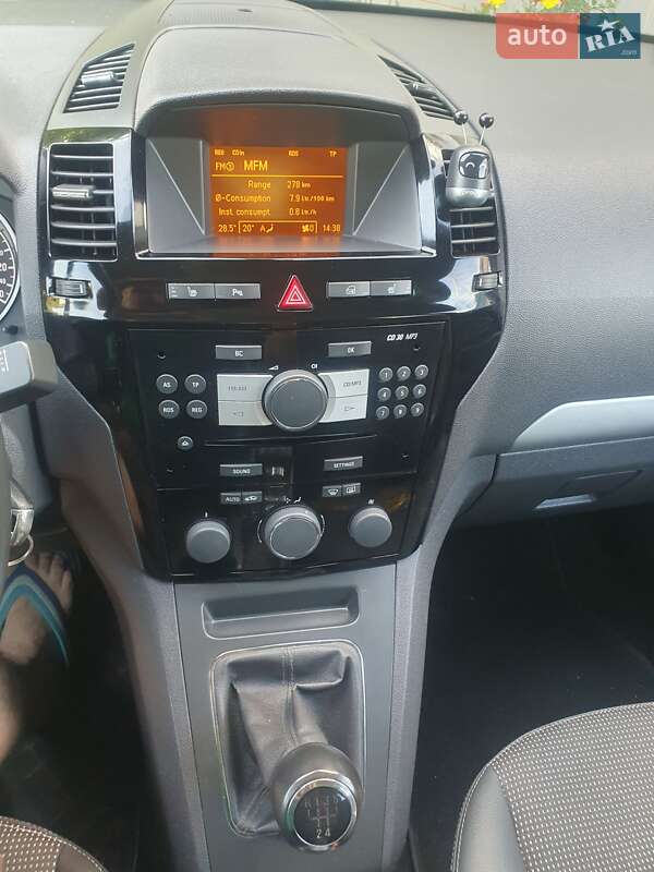 Минивэн Opel Zafira 2010 в Харькове